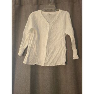 Vintage-Inspired White Textured Button-Up Blouse